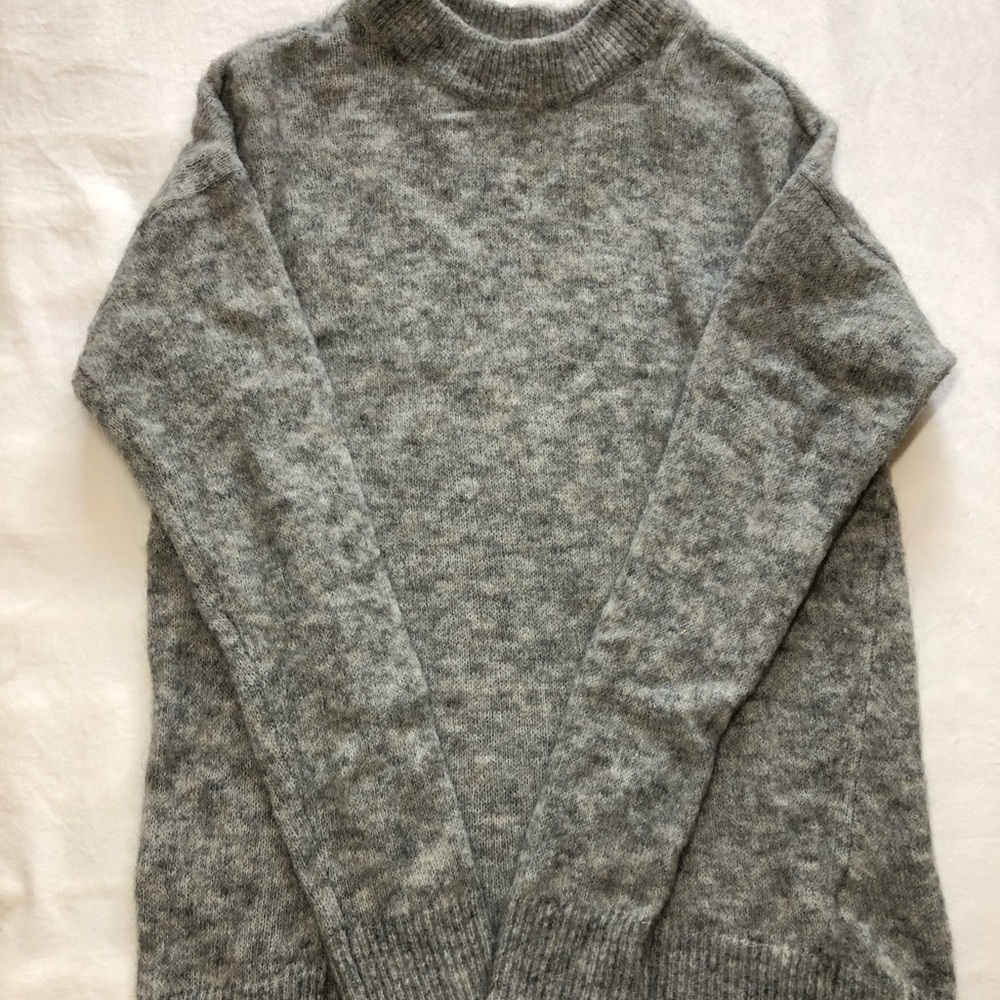 H&M fine knit sweater